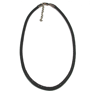 Black String Ray Necklace